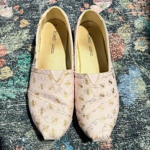 TOMS alpargatas light pink with gold bee design